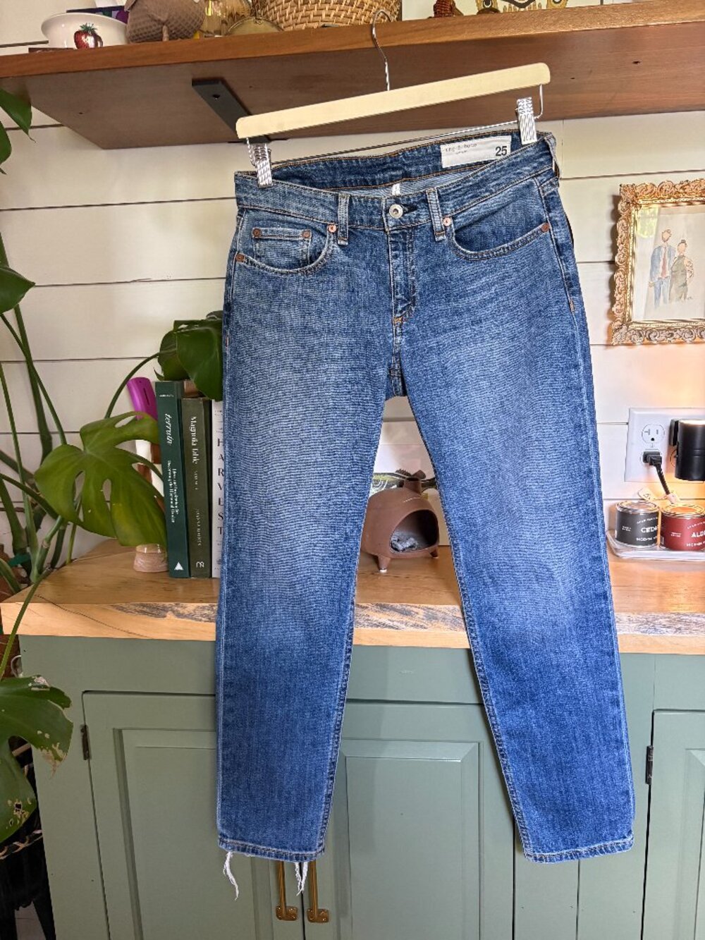 Rag & Bone Dre Low-Rise Slim Boyfriend Jeans – Size 25 – Medium Wash